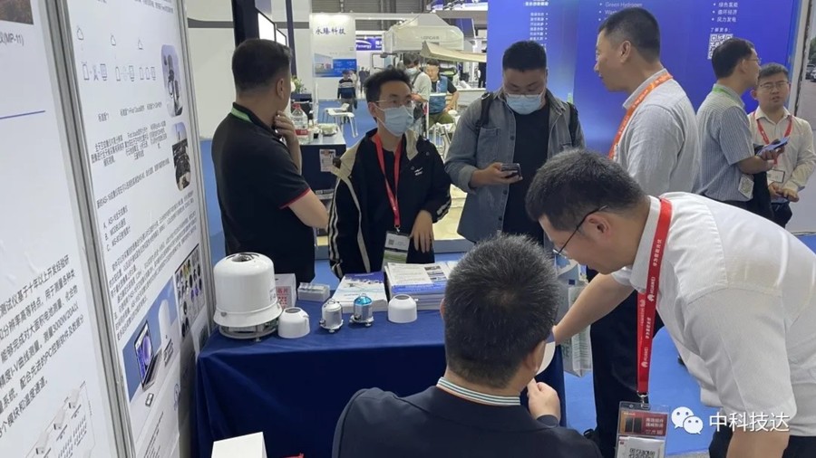 中科技达亮相SNEC光伏展，引领光伏监测新潮流3.jpg